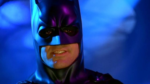 "C'est un oiseau ? C'est un avion ? C'est... Ben c'est qui ? Franchement... Ça&nbsp;se voit pas ?"