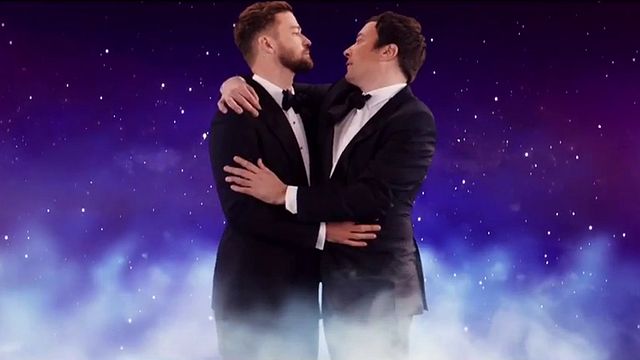 Accompagné de Nicole Kidman, Ryan Reynolds, Amy Adams, Justin Timberlake et des jeunes de "Stranger Things", Jimmy Fallon a rejoué quelques-unes des scènes de "La La Land" aux 74ème Golden Globes.