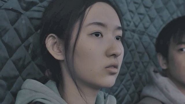 An Elephant Sitting Still Bande-annonce