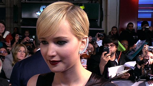 "Hunger Games" l'équipe au micro; "Star Wars: Episode VII" première photo de pré-production; des news de Mad Max: Fury Road...