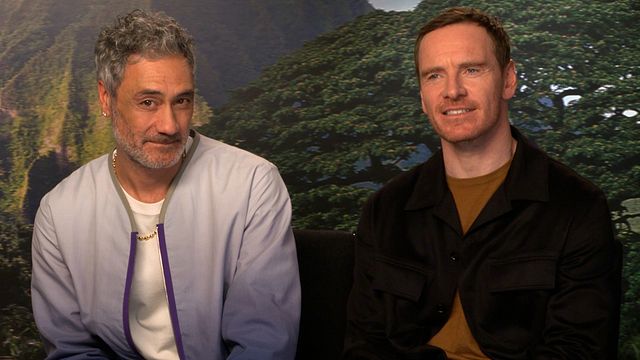 Réalisé par Taika Waititi, "Une équipe de rêve" s'inspire du documentaire du même nom et revient sur une incroyable histoire vraie : la première victoire de l'équipe de football des Samoa américaines, humiliée par l'Australie en 2001. Le réalisateur, ses acteurs et l'une des joueuse de l'époque reviennent sur ce récit.